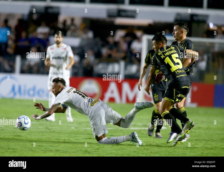 Maca¡ra's Dream Shattered: Santos Secure Copa Sudamericana Spot