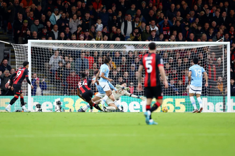 Manchester City Opens Season with Controversial Win Against AFC Bournemouth