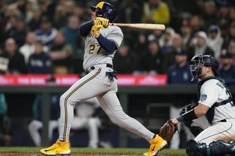 Mariners Crushed in Historic 22-0 Loss to Brewers