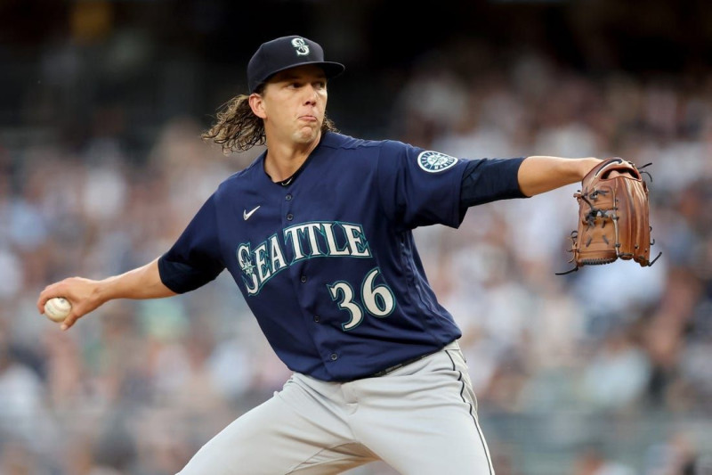 Mariners Defeat Yankees With Logan Gilbert's Stellar Pitching