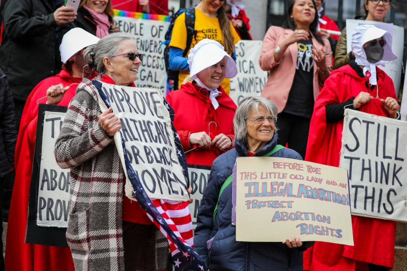 Massachusetts Governor Expands Abortion Access With New Legislation