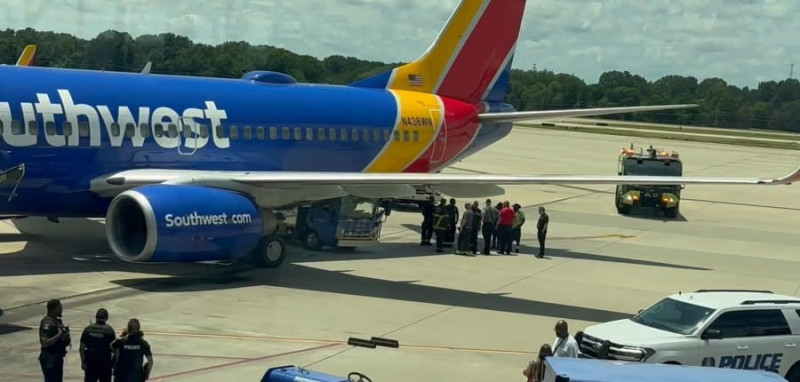 Midway Airport Confronts Southwest Aircraft Tire Incidents