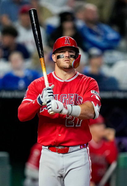 Mike Trout's Birthday Blast Reshuffles NL West Standings