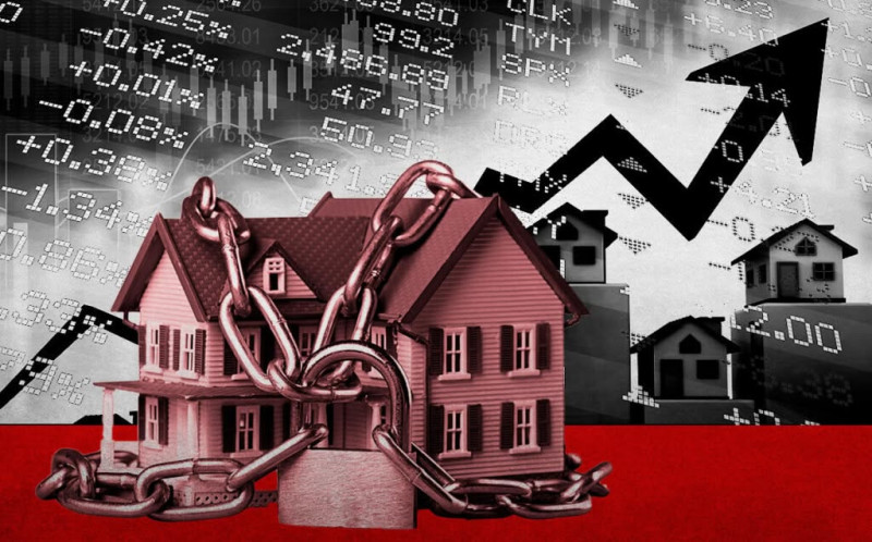 Mortgage Refinance Rates Surge Amid Economic Turmoil