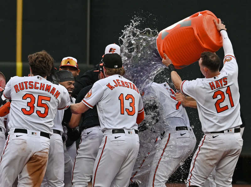 Orioles Sweep Rays in Thrilling Comeback, Claim Playoff Spot