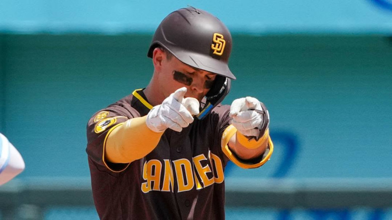 Padres' Power Surge Blindsides Astros in Series Loss