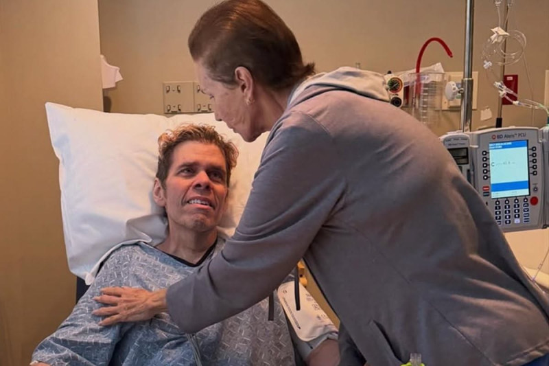 Perez Hilton's Disturbing Livestream and Serious Injuries
