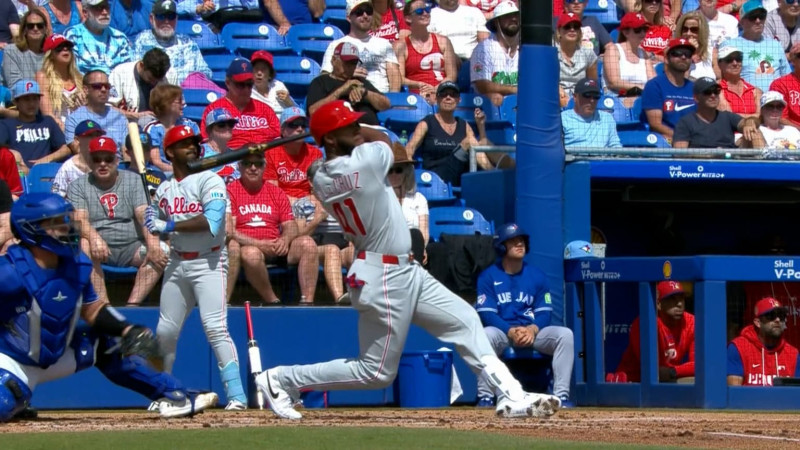 Phillies' Bryan De La Cruz Delivers Clutch Hit in Dramatic Series Sweep