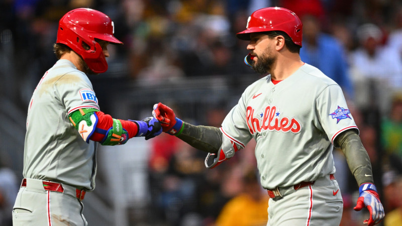 Phillies Dominate Twins with Kyle Schwarber's Historic Performance at Field of Dreams
