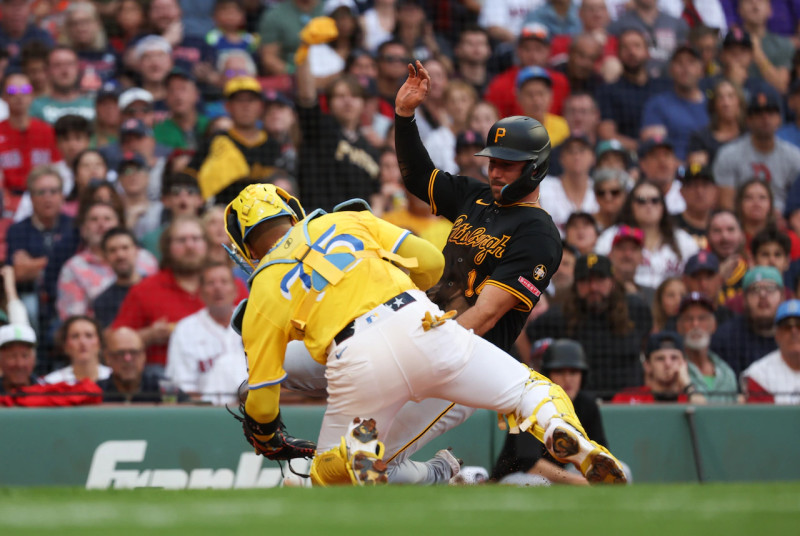 Red Sox's Struggles Continue as Pirates Clinch Series