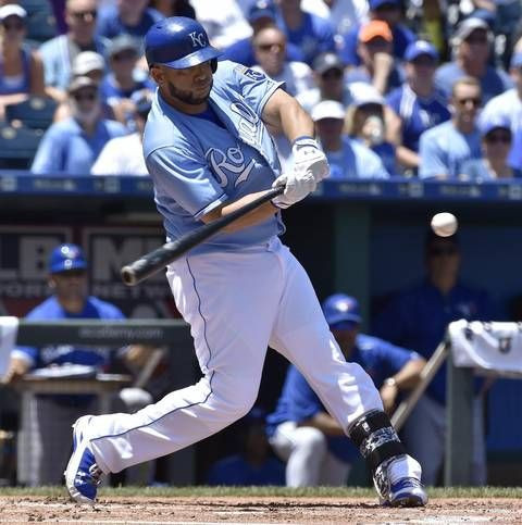 Royals Shake Dodgers with Late-Inning Comeback