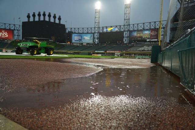 Severe Weather Strikes Chicago: Tornadoes Cause Chaos in the Windy City