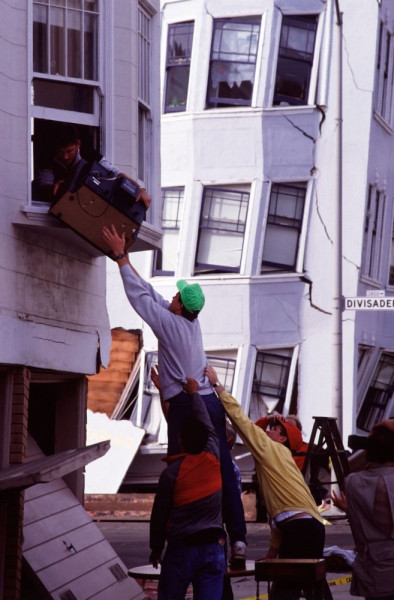 Shaking Up the Bay: Bay Area Earthquake Jostles San Francisco and Oakland