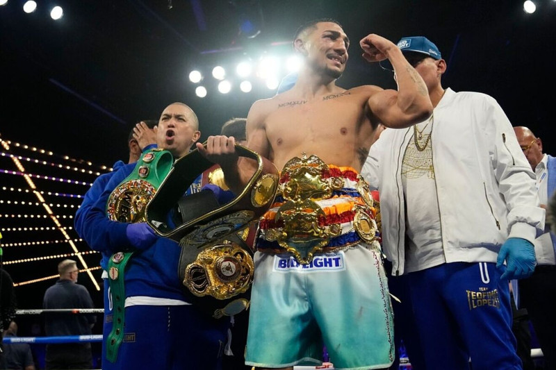 Teofimo Lopez Crowns Himself a Three-Division Champion