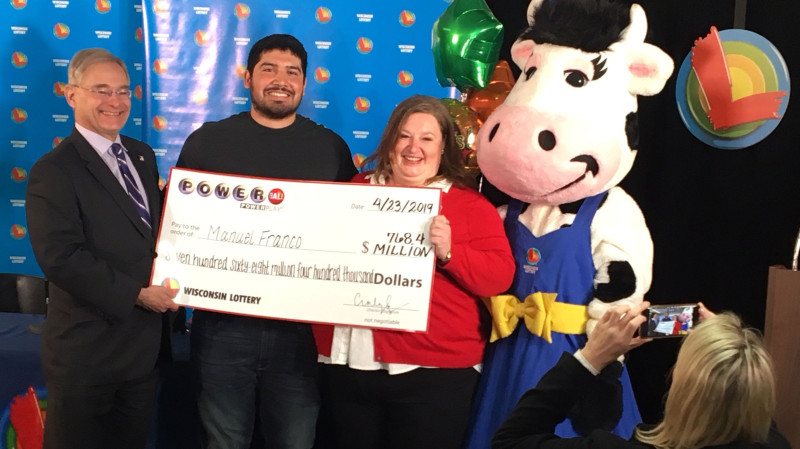 The Biggest Windfall: Illinois Gas Station Sells $1.04 Billion Powerball Jackpot