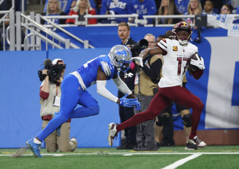 The Detroit Lions Show Offensive Prowess in a Hard-Fought Victory over the Washington Commanders