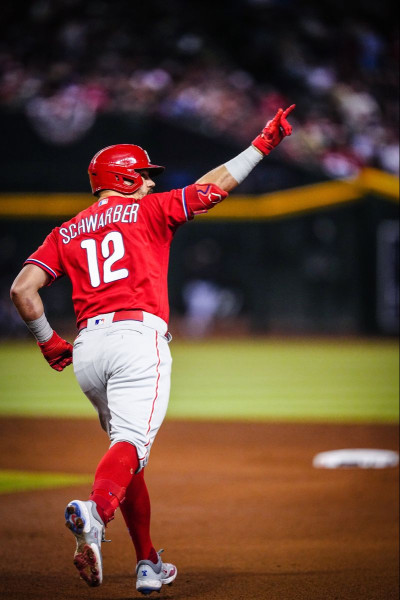 The Phillies Dominate as Kyle Schwarber Shines in the Field of Dreams