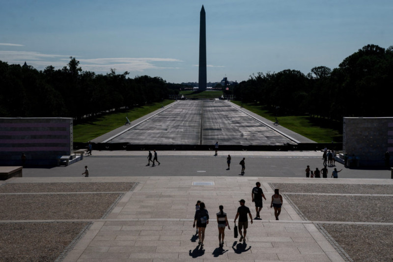 Trump and the Reflecing Pool Case: A Deepening Divide
