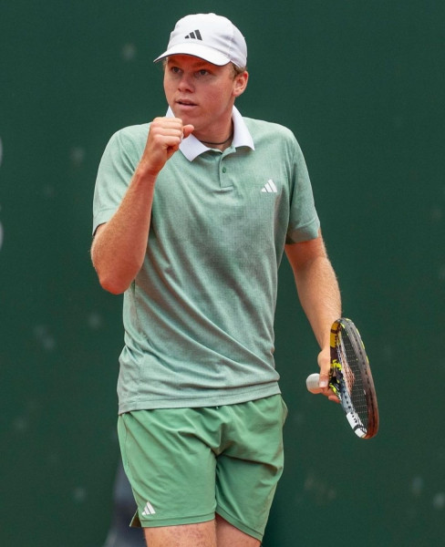 Alex Michelsen Stuns Tennis World With Controversial Win Over Brandon Nakashima