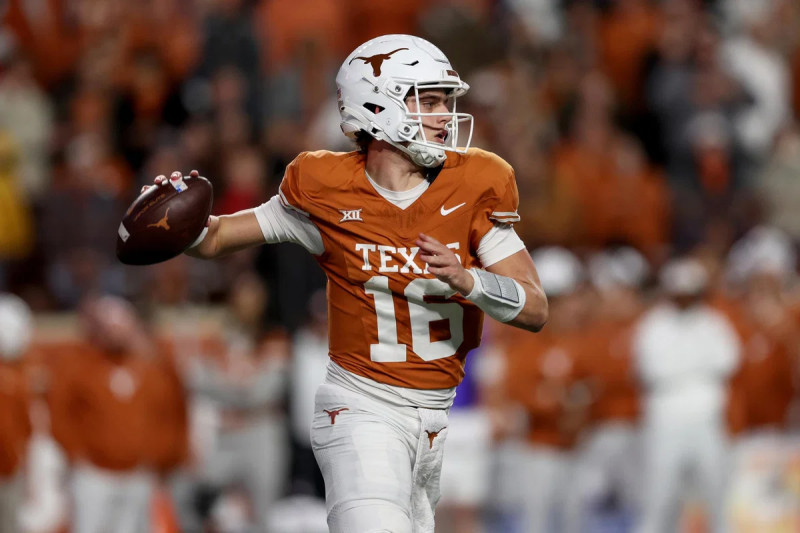 Arch Manning's Longhorns Debut: A Season of Hope and Expectation