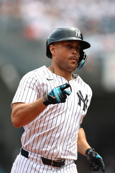 Austin Wells' Injury Leaves Yankees Fans on Edge