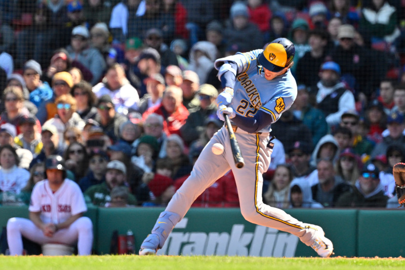Brewers-Cubs Rivalry Heats Up as Christian Yelich Injury Concerns Mount