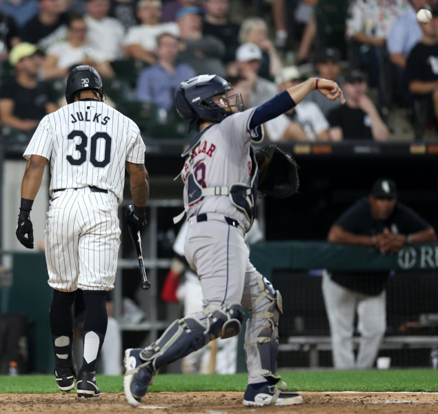 Chaos Unleashed: White Sox and Astros Clash in a Night of Unforgettable Drama