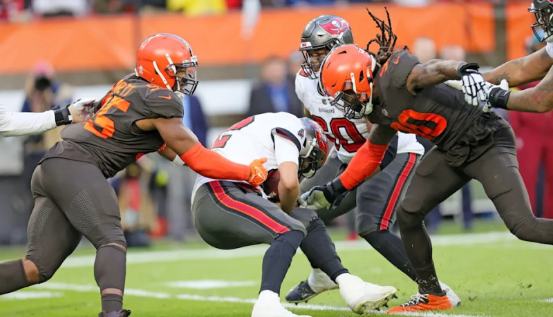 Cleveland Browns vs. Tampa Bay Buccaneers: A Clash of Titans