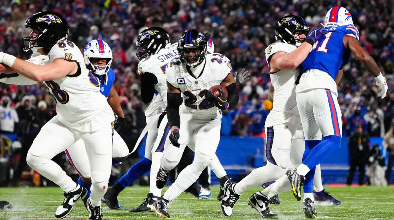 Derrick Henry Powers Colts' Ascent as Ravens' Struggles Continue