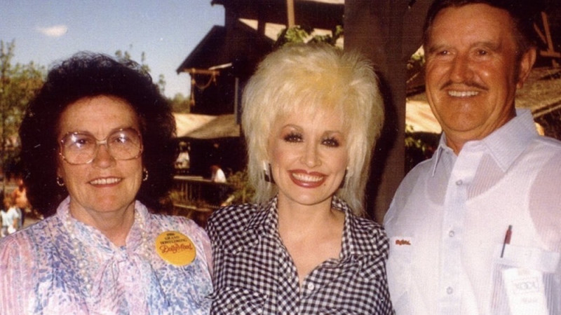 Dolly Parton's Family Historian Richie Owens Sparks Controversy