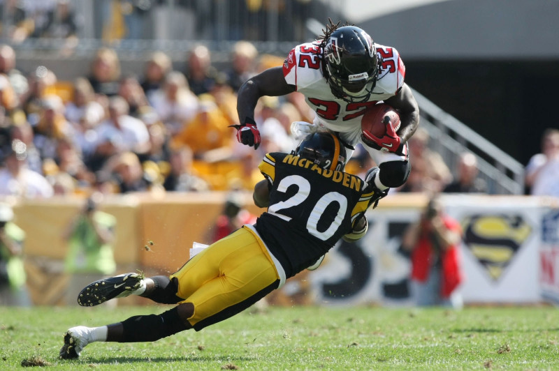 Falcons vs Steelers: Injury Scare Rocks Steelers' Game Plans for Falcons