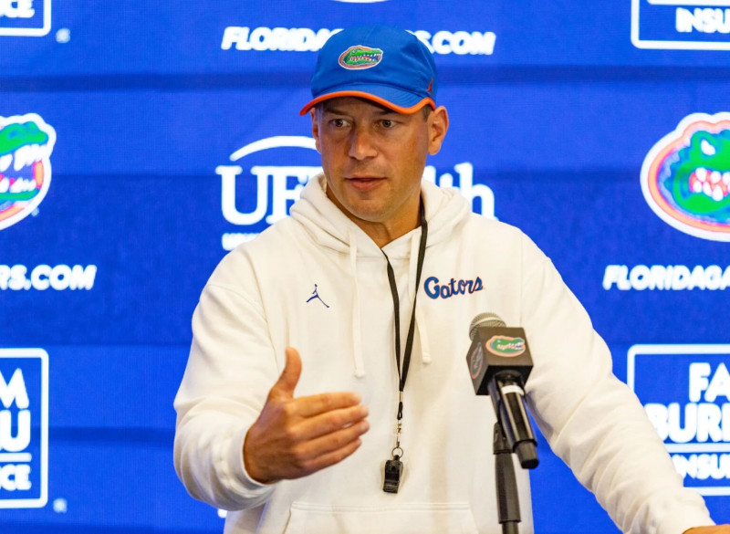 Florida Gators Crush Florida Atlantic: Jon Sumrall's Game-Changing Performance