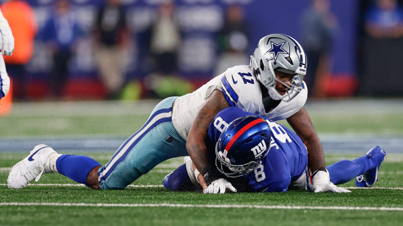 Giant Upset: Dallas Cowboys Fall to Rival New York Giants in Thrilling Sunday Night Showdown