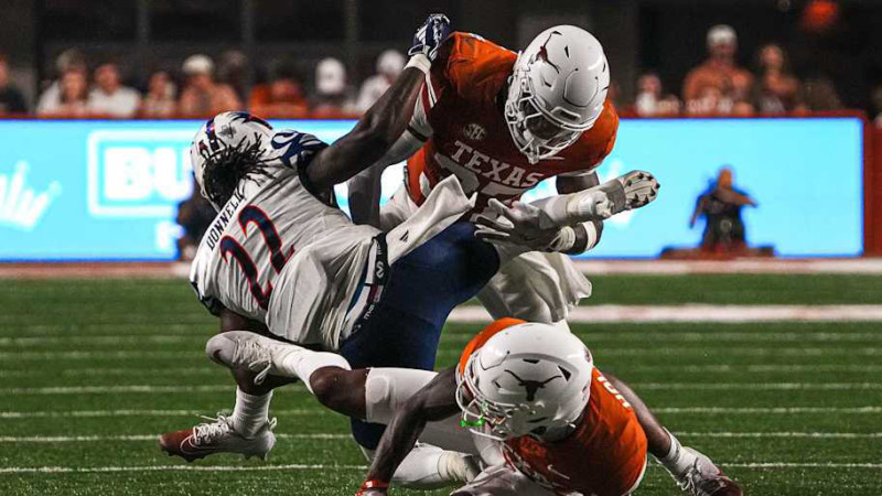 Longhorns Face UTSA in Thrilling College Football Showdown