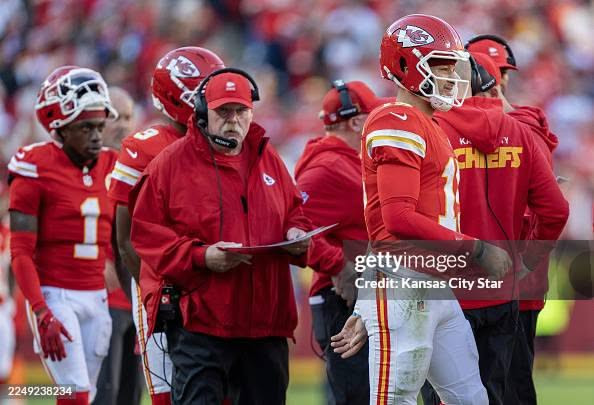 Tense Showdown as Kansas City Chiefs Face Off Against the Indianapolis Colts