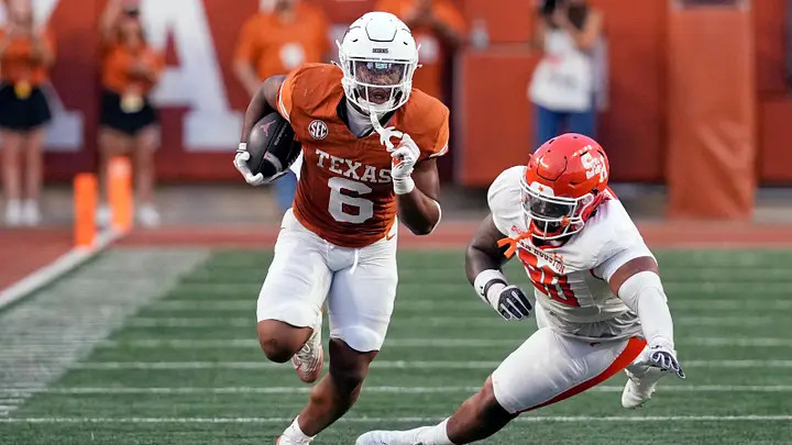 Texas Football Clash: Longhorns Overpower Texas State in Dominant Performance