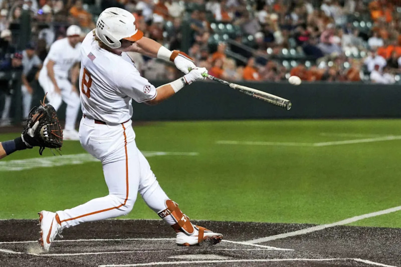 Texas Longhorns' Dominant Victory over UTSA Roadrunners Sparks Season Turnaround