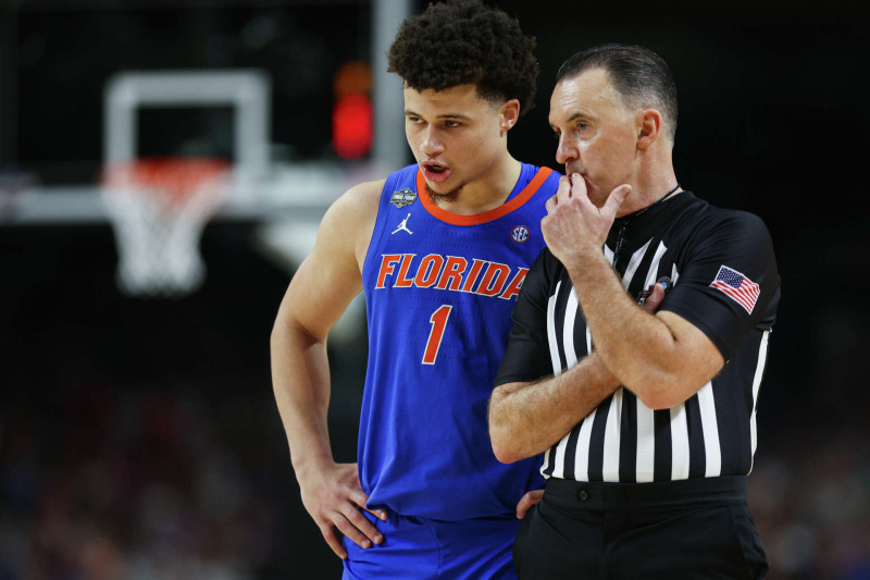 The Momentum Shifts: A Look at Florida’s Recent Domination Over Auburn