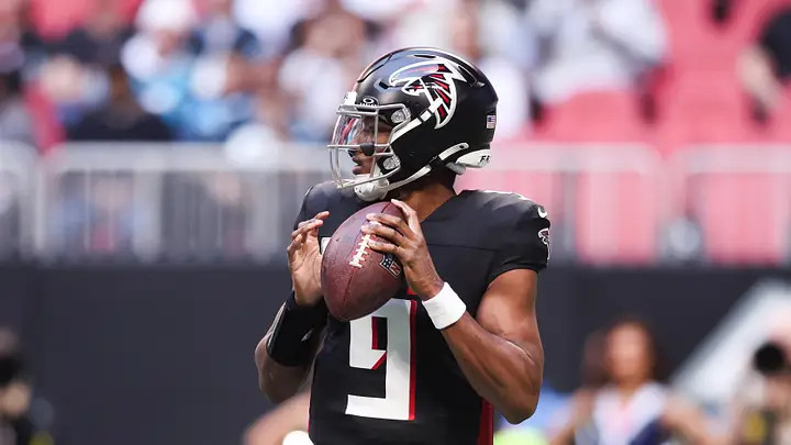 The Rising Star of the Atlanta Falcons: Michael Penix Jr. Takes Center Stage in Battle Against the Green Bay Packers