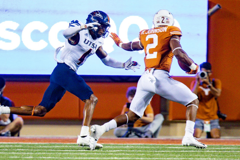 The Roar of Rivalry: Texas Longhorns vs. UTSA Roadrunners in College Football Today
