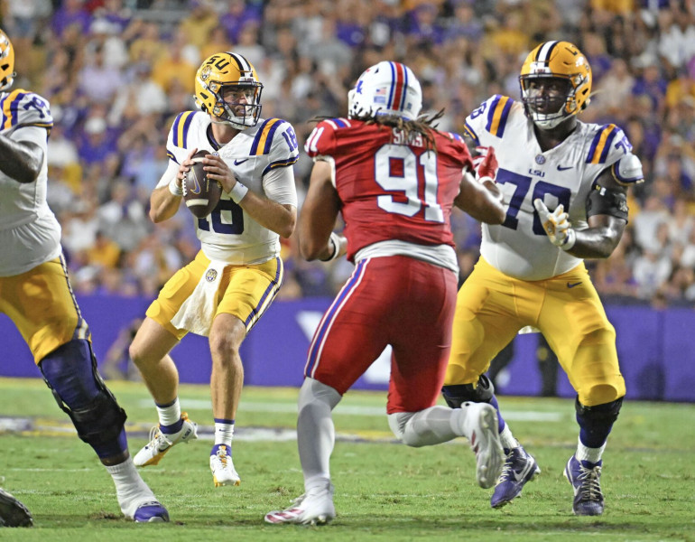 Tigers and Bulldogs Clash: Louisiana Tech Football Takes on LSU