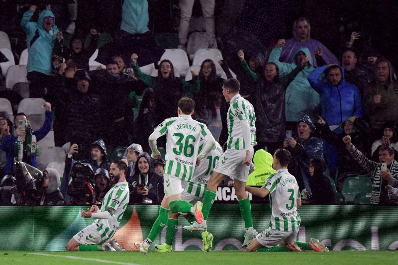 Troy Parrott's Potential Move to Real Betis: A Game-Changer for La Liga's Balance of Power?