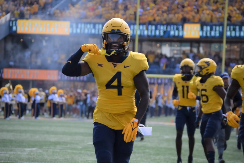 West Virginia Upsets Virginia in Thrilling College Football Showdown