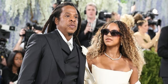 Blue Ivy Carter performs piano at Jay-Z's SoFi Stadium concert
