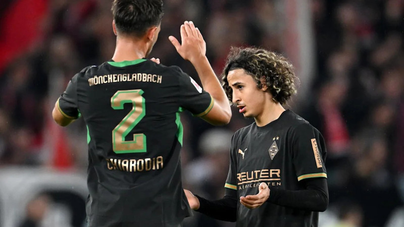 Gladbach comeback wins 3-2 over Stuttgart