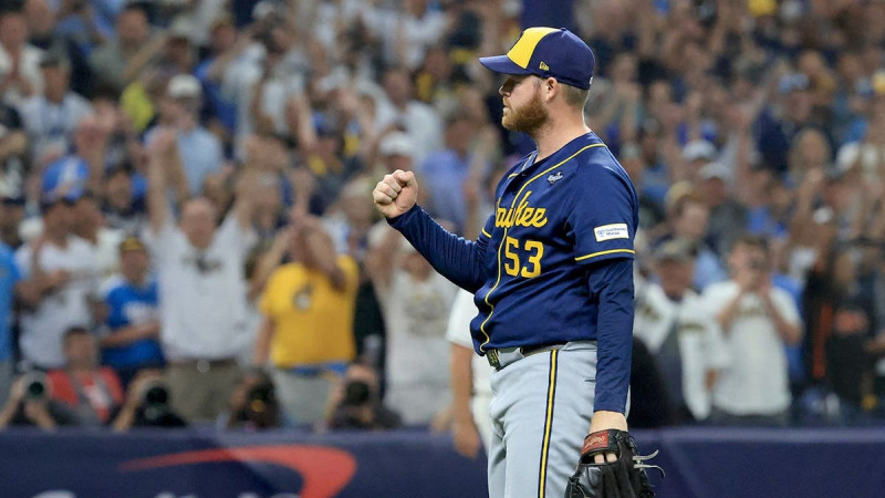 Brewers lead 3-0 as Game 4 set for Tuesday night at Tropicana Field