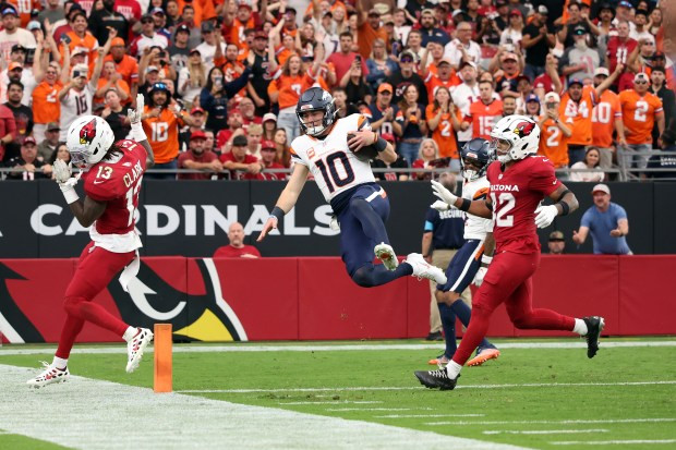 Broncos Defeat Cardinals 30-16 at State Farm Stadium on Oct. 25