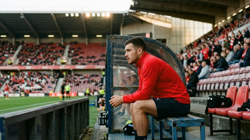 Carrick benches Fernandes as United lose 3-0 to Bournemouth