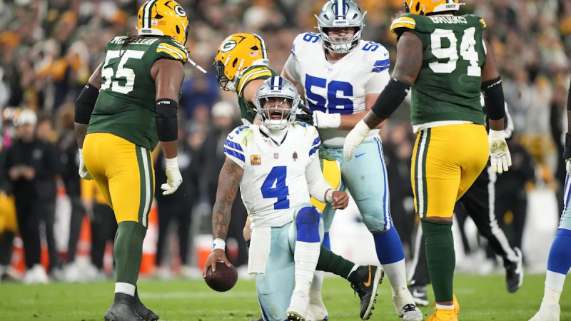 Packers defeat Cowboys 23-13 at Lambeau Field