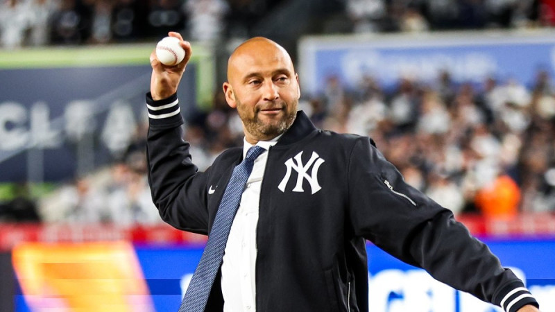 Derek Jeter returns to MLB front office with Smoltz and Ortiz